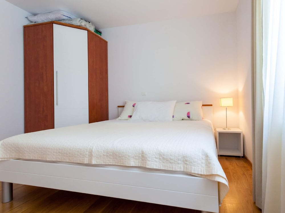 Spacious Apartment in Vantacici near Sea view 4