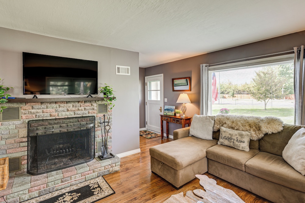 Fishing & Skiing Base! Residential Bozeman Escape