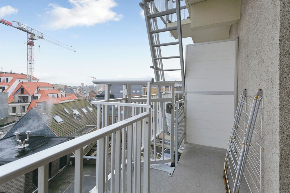 Flat in Blankenberge With Stunning Sea Views