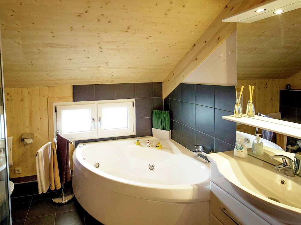 Nice Chalet With E-charging Station