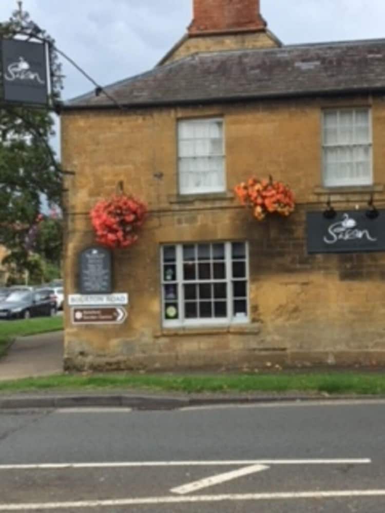 The Swan Inn
