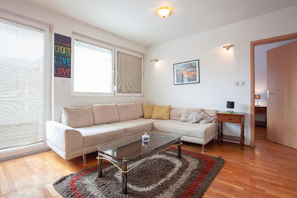 Urban Serviced Apartments
