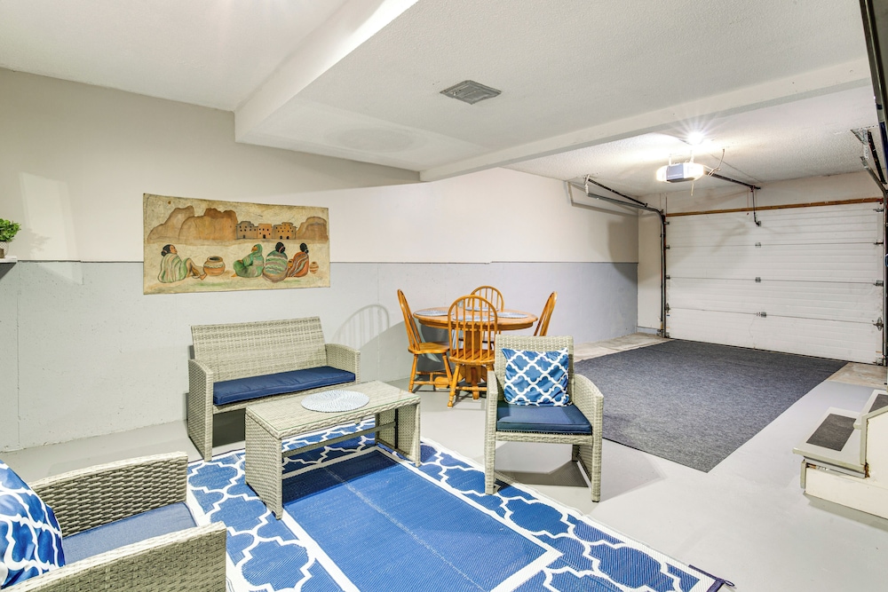 Shop, Dine & Unwind: Walkable Overland Park Home