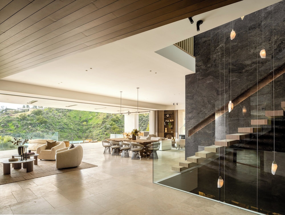 Stradella Mansion - Epitome of Luxury Living in This Breathtaking Bel Air Estate