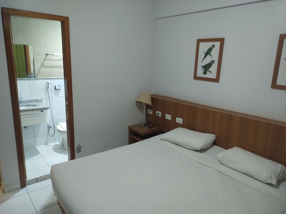 Condominio Golden Dolphin Resort via Roberto Imoveis