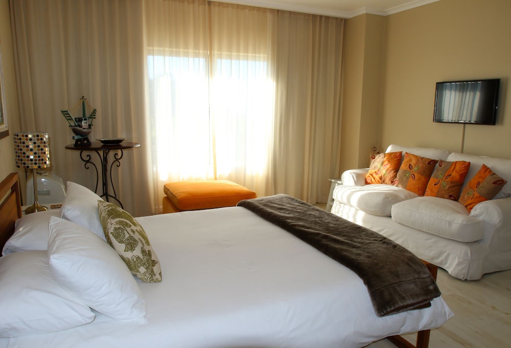 Dolphin Inn Guest House