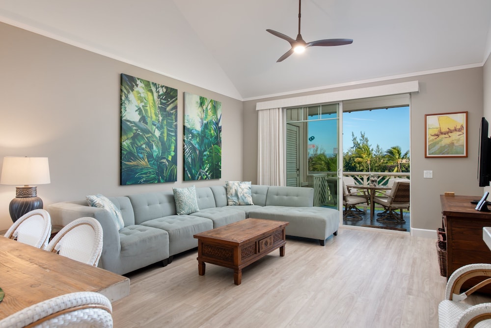 Tropical Top-floor Getaway - Fairway Villas G32 w/ Loft & Views