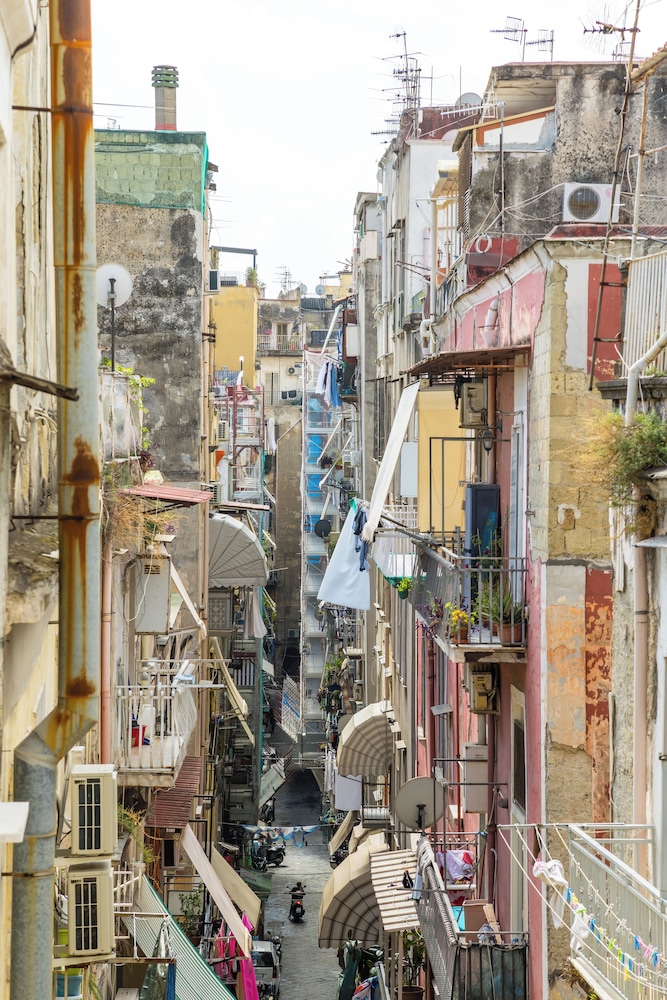 Murales Street on Spanish Quarter