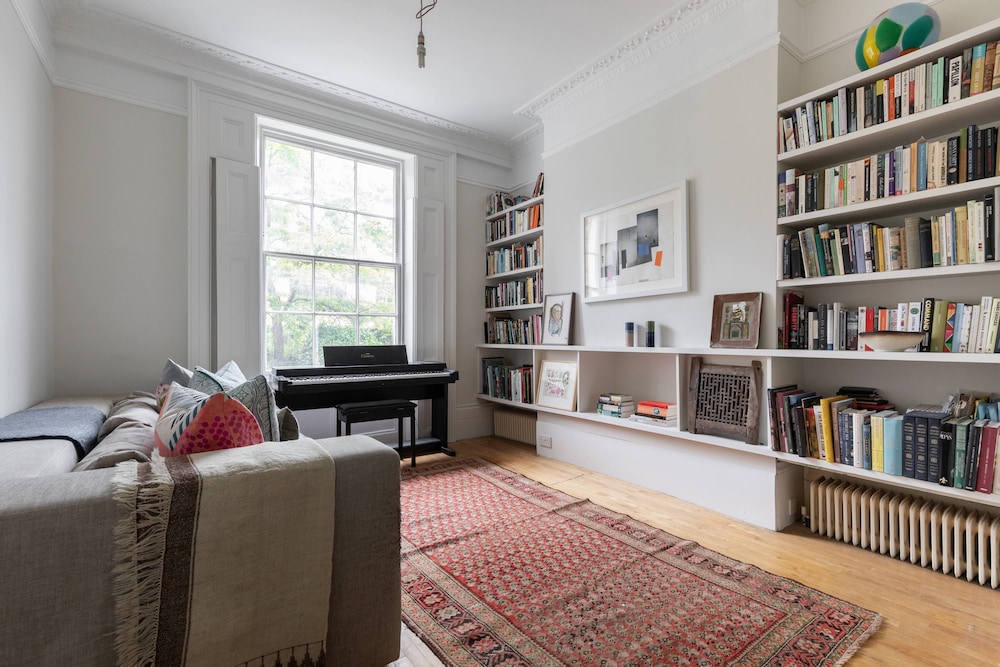 Rochester Road II by Onefinestay