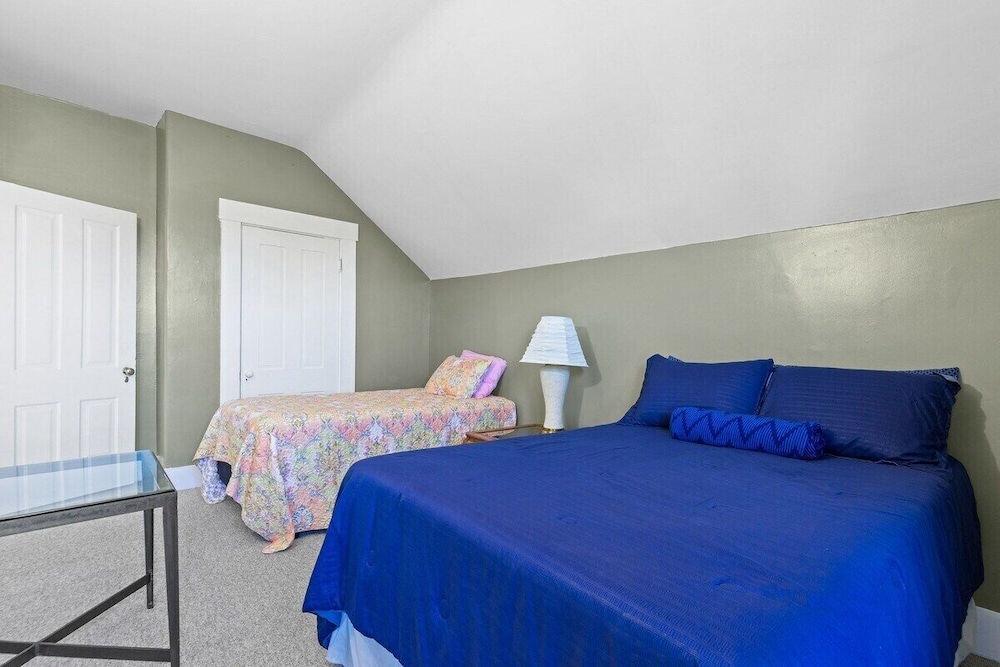 Indy Stadium Villas 710