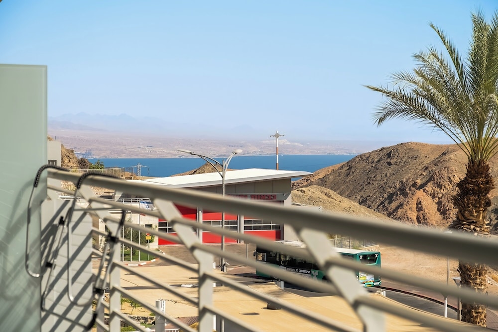 Modern Eilat Escape by Sea N' Rent