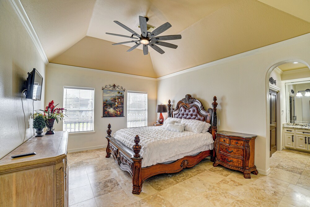 Luxury Home w/ Patio & Lake View in Richmond!