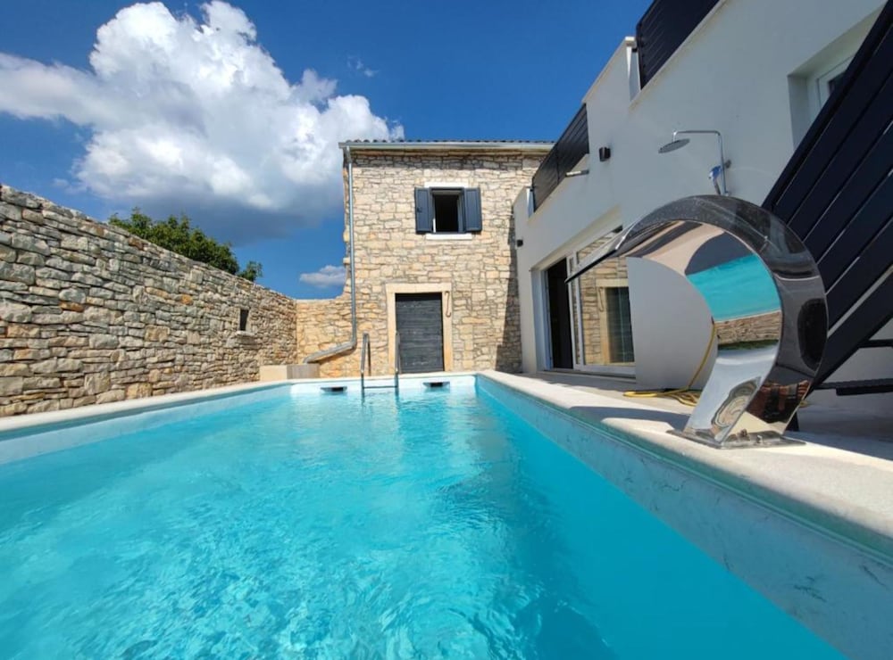 Villa Galant With Pool & Sauna Maružini