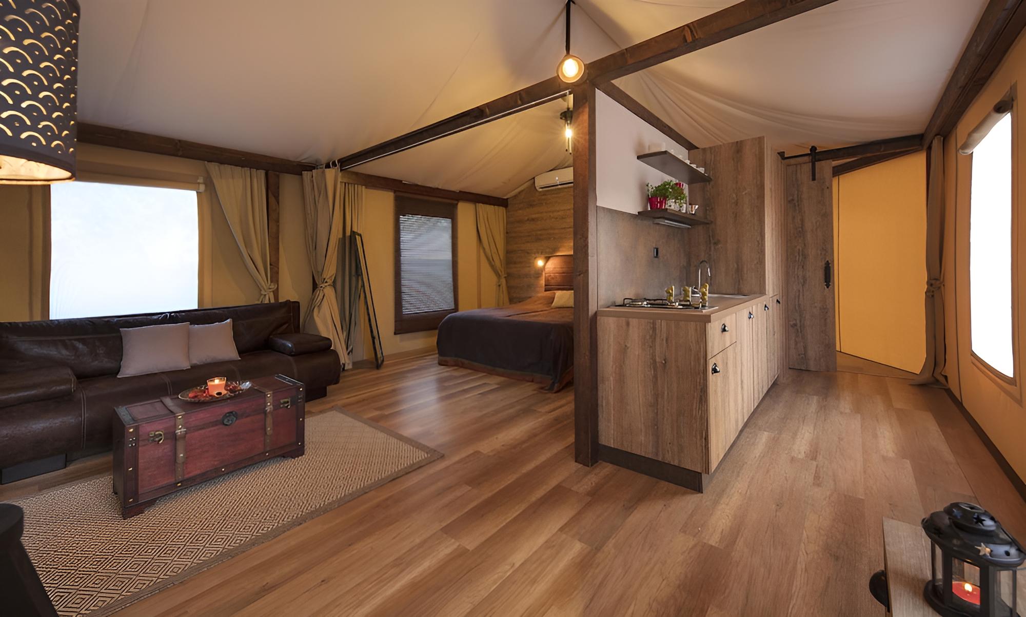 Mediteran kamp Glamping Tents in Camping Phalaris