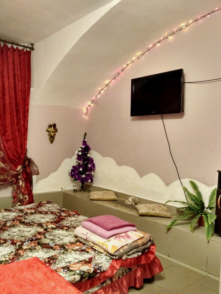 JUNGLE - Hostel