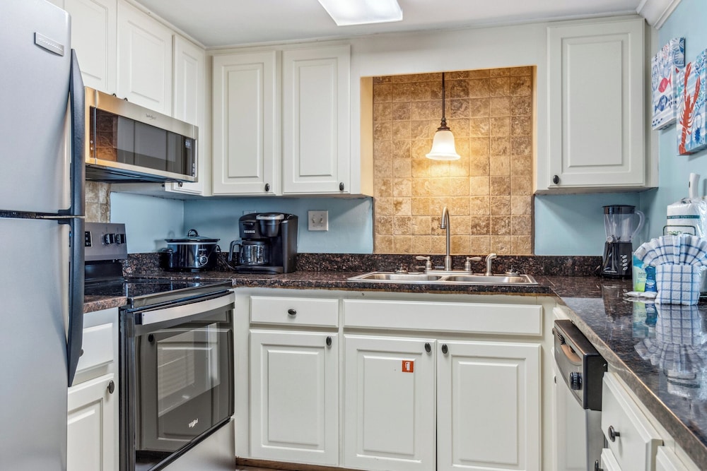 Island Sunrise by Southern Vacation Rentals