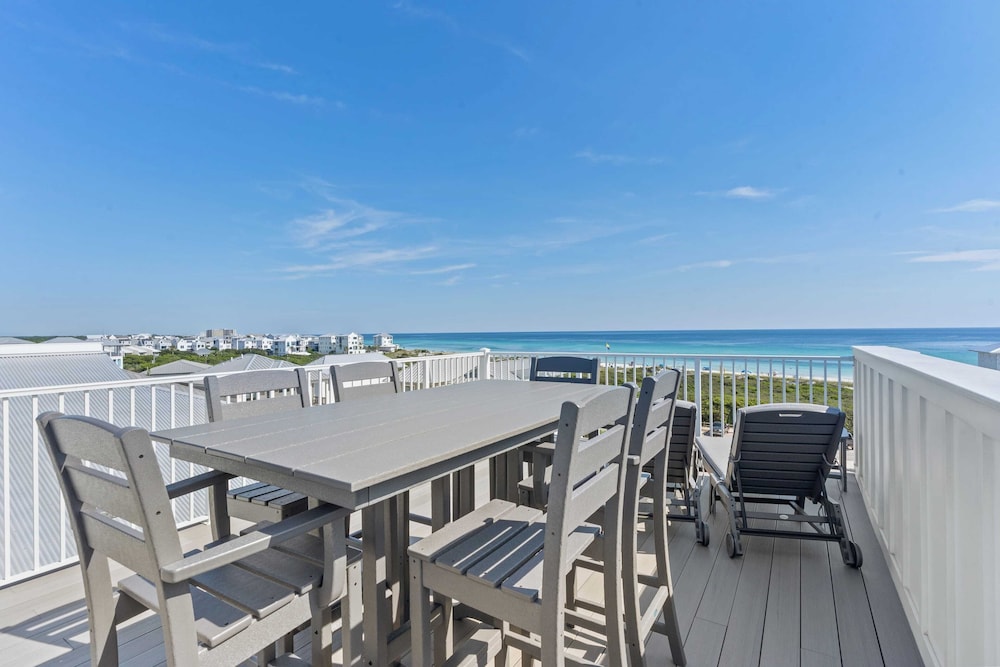 Sleeps 24 Beach Retreat w/ Pool, Rooftop Deck, Steps to Inlet Beach & Near Rosemary, Alys, Seacrest Dining & Shops The Palm 30A by Avantstay