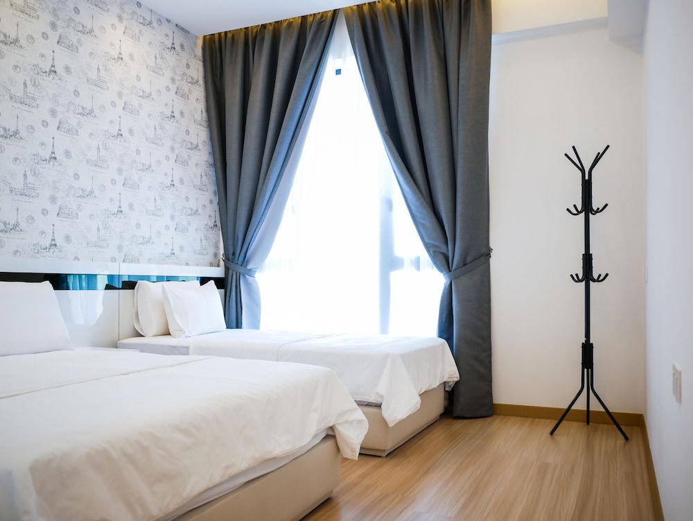May Full Seaview Luxury Suite photo 3