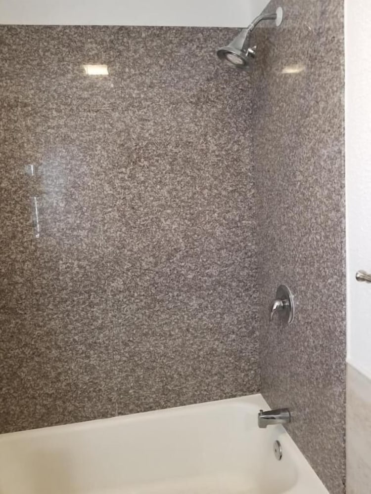 Lone Star Inn by FairBridge - Property Image 7