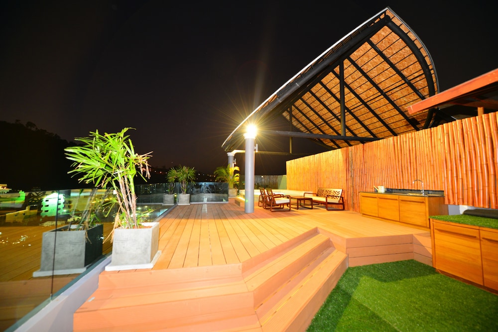 Bukit Pool Villas