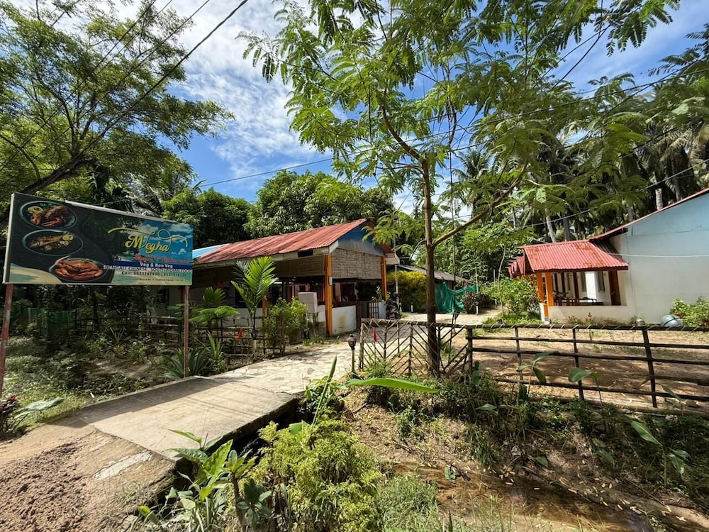 Megha Resort And Restaurant view 2