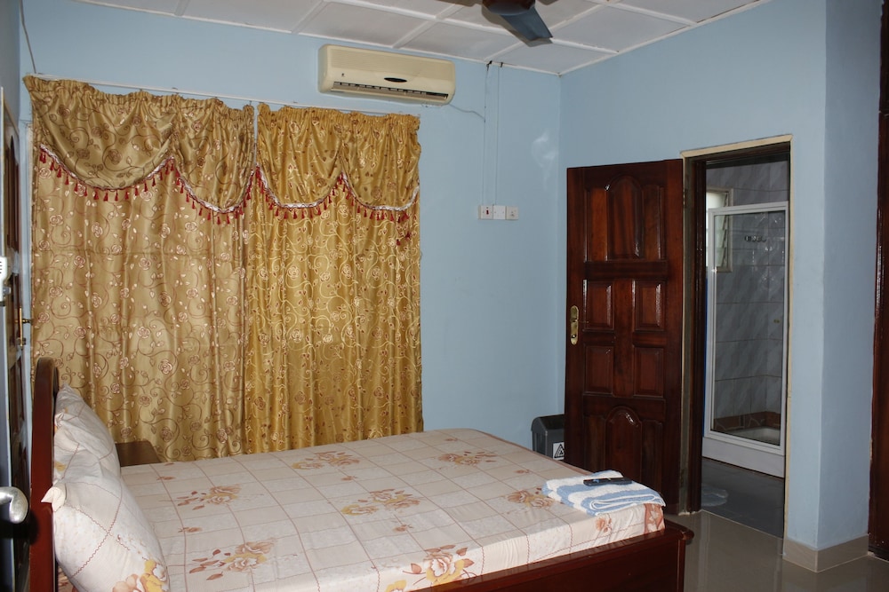 Adinkra Lodge