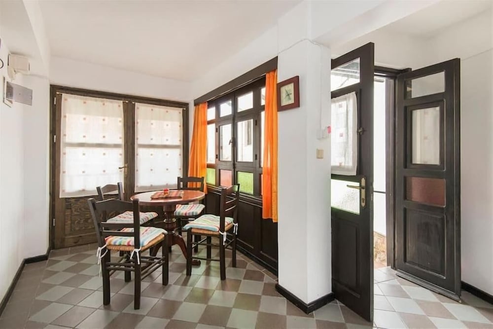 Saint Michel Apartments