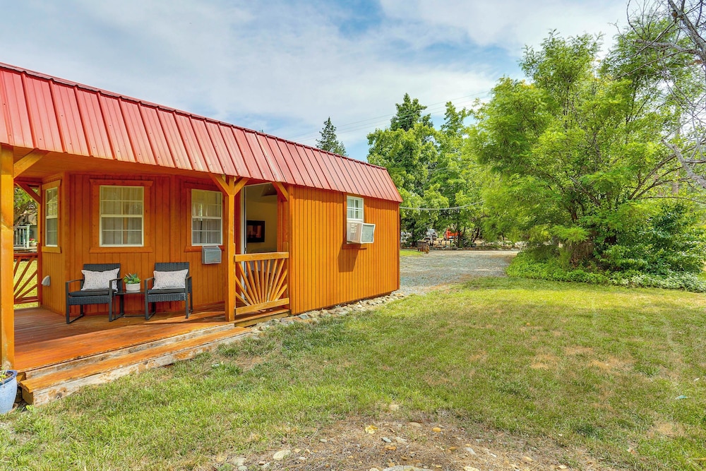 Scenic Riverfront Escape w/ Sauna in Junction City