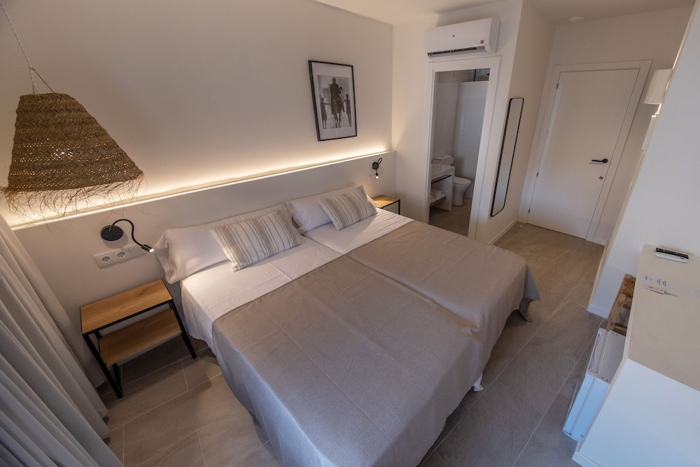 Ciutadella de Menorca Vacations - Hotel Tres Tocs - Property Image 19
