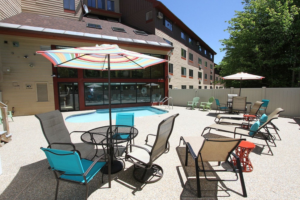 Black Bear Lodge