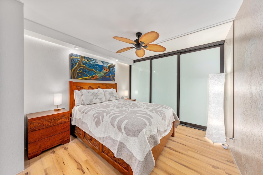 Cozy Hawaiian Unit! - Great Ocean View - Sleeps 4+ - Vrkcv
