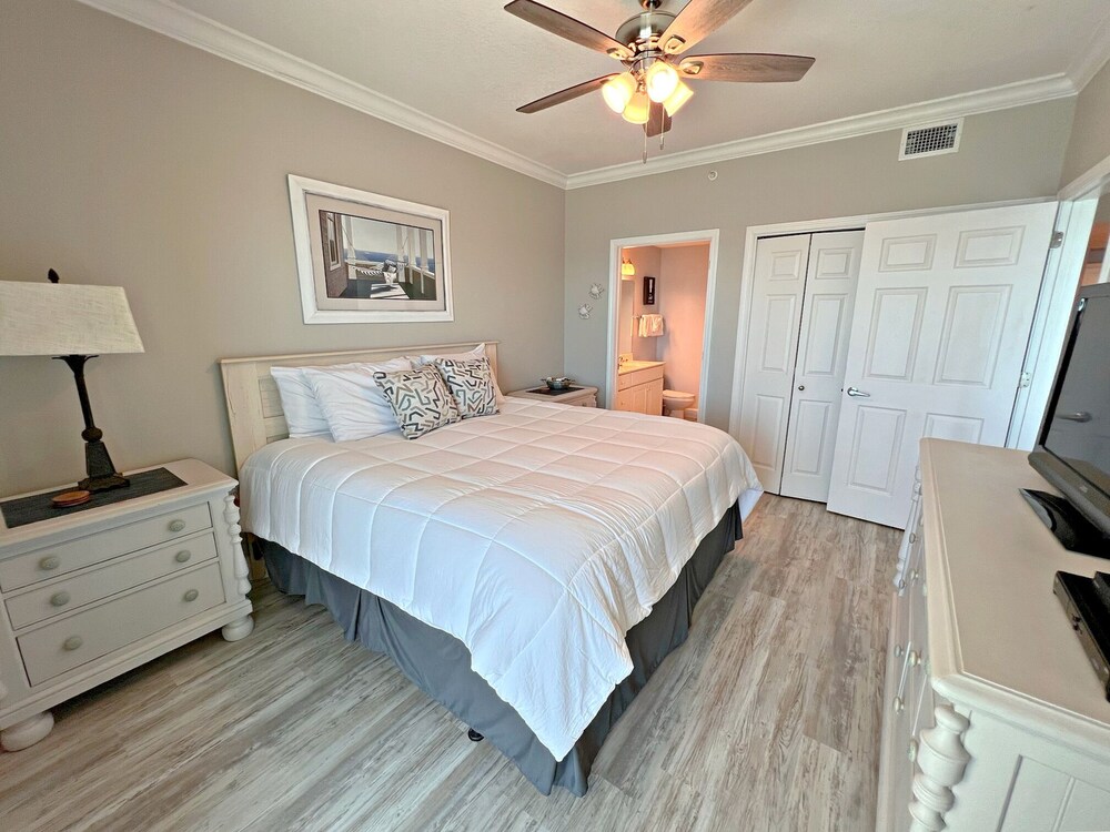 Crystal Shores