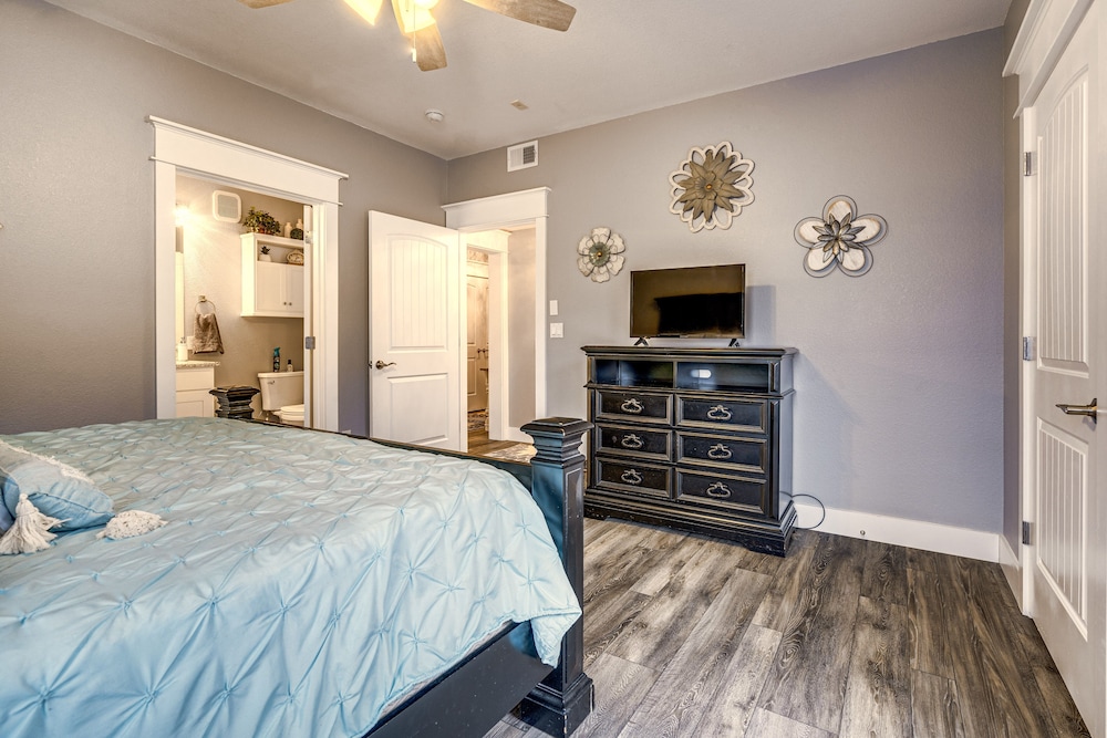 Jonestown Condo on Lake Travis w/ 2 Balconies! - Property Image 31