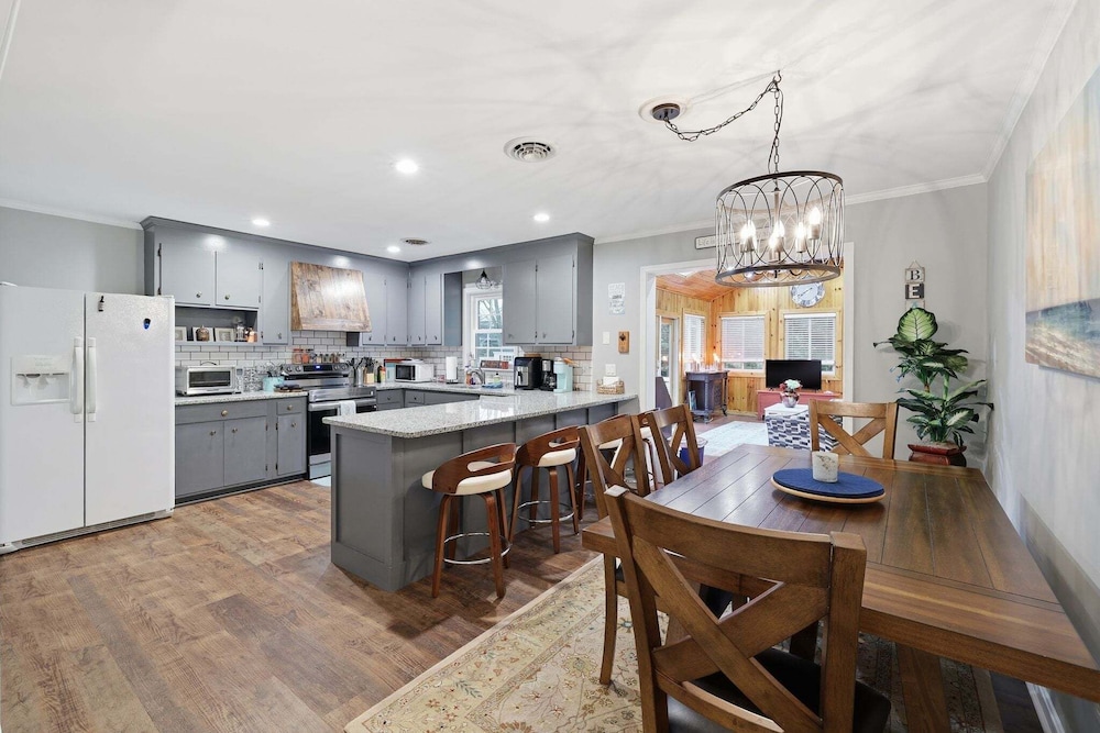 Minutes To Rehoboth Beach And Lewes Beach 3br Home 3 Bedroom Home