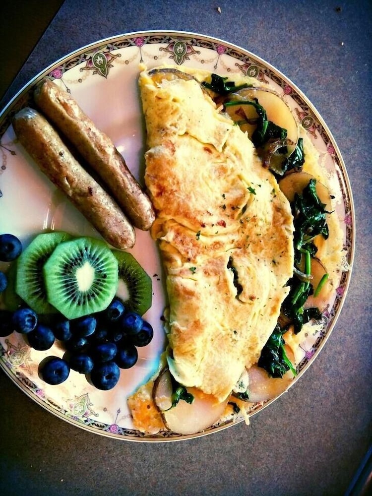 Milwaukee Vacations - Manderley Bed and Breakfast - Property Image 13