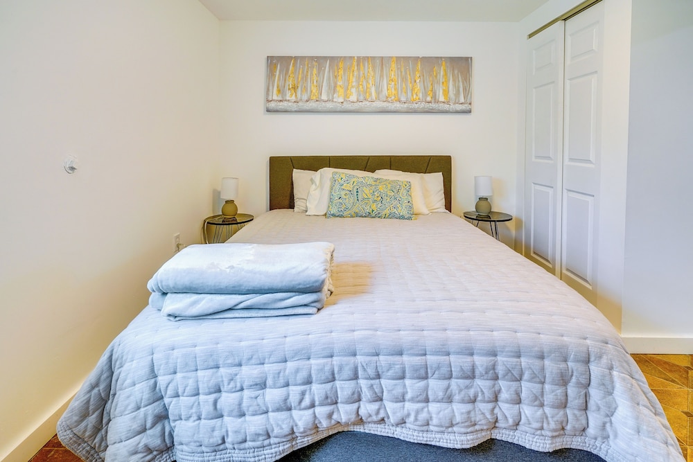 Walk to Valley Park: Pet-friendly SLC Apartment