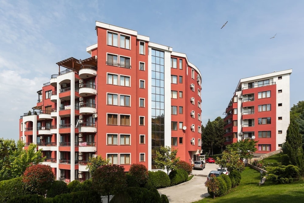 Apartment Rich Beach Nessebar