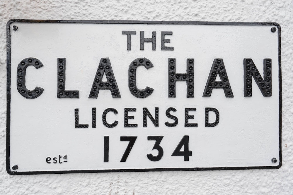 Hotel The Clachan Inn - Image 1