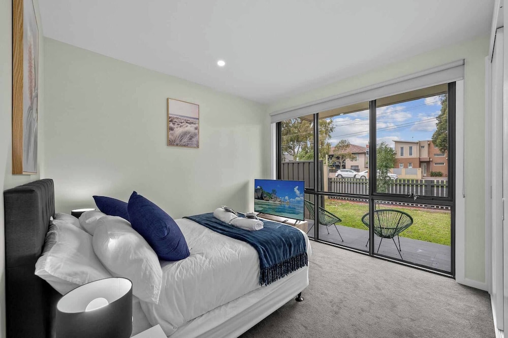 Luxurious Townhouse7 km to CBD