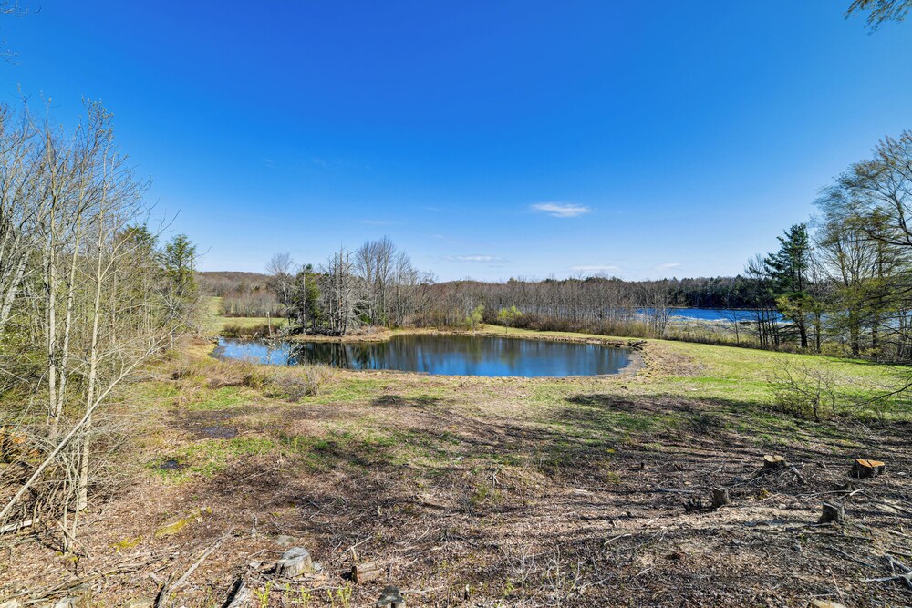Golf, Fish & Ski: Retreat w/ Game Room in Thompson