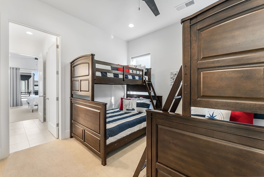 Villa #17 At Bloomington Country Club 4 Bedroom Townhouse