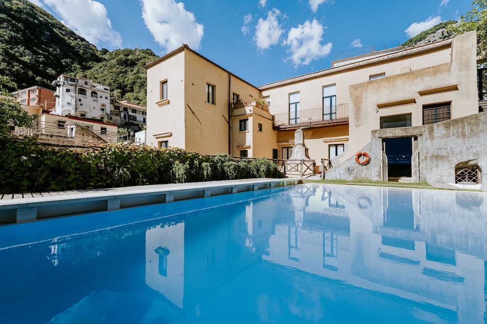 Amalfi Resort photo 5