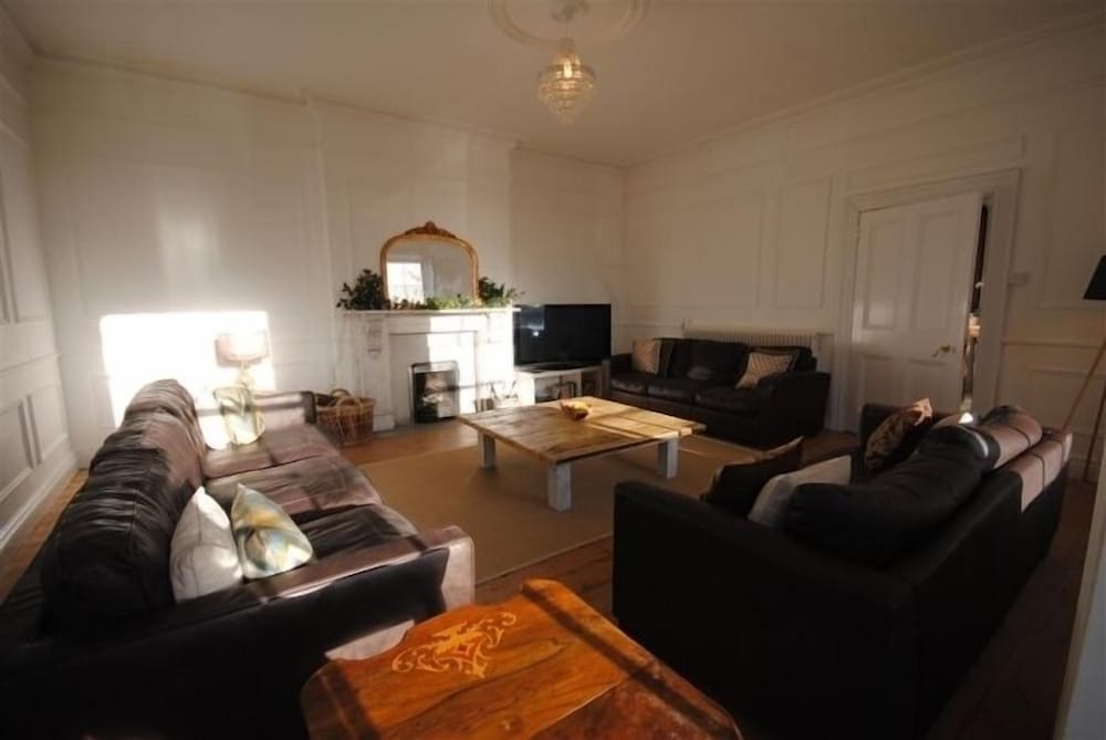 The Manor House Moreton view 3