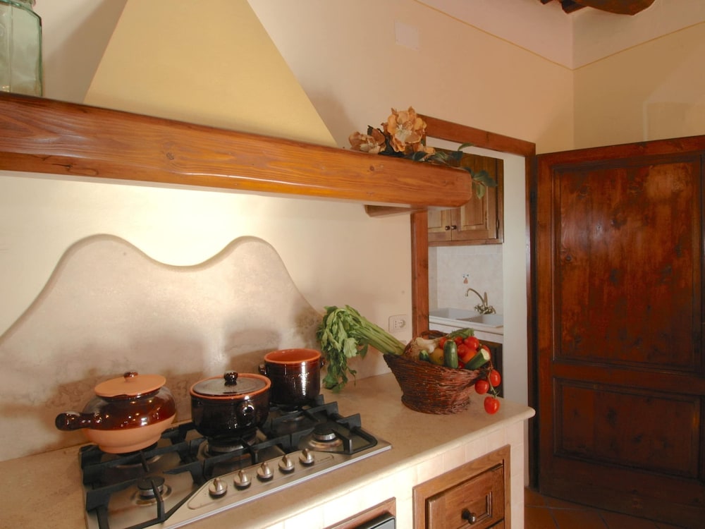 Cortona Vacations - Agriturismo Near Cortona With Swimming Pool - Property Image 80