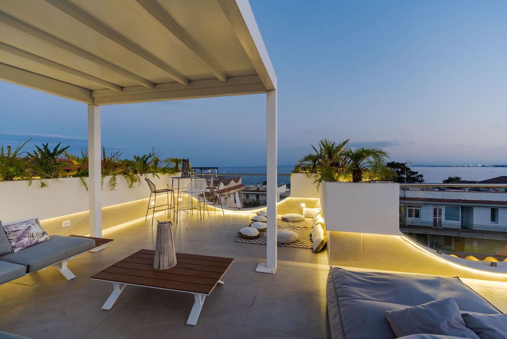 Terrace Jacuzzi - Tropicalia by Wonderful Italy
