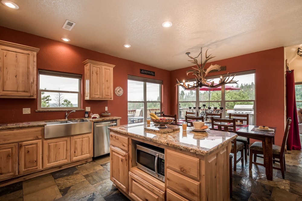 Casa Oso Grande by Ruidoso Vacation Rentals view 5