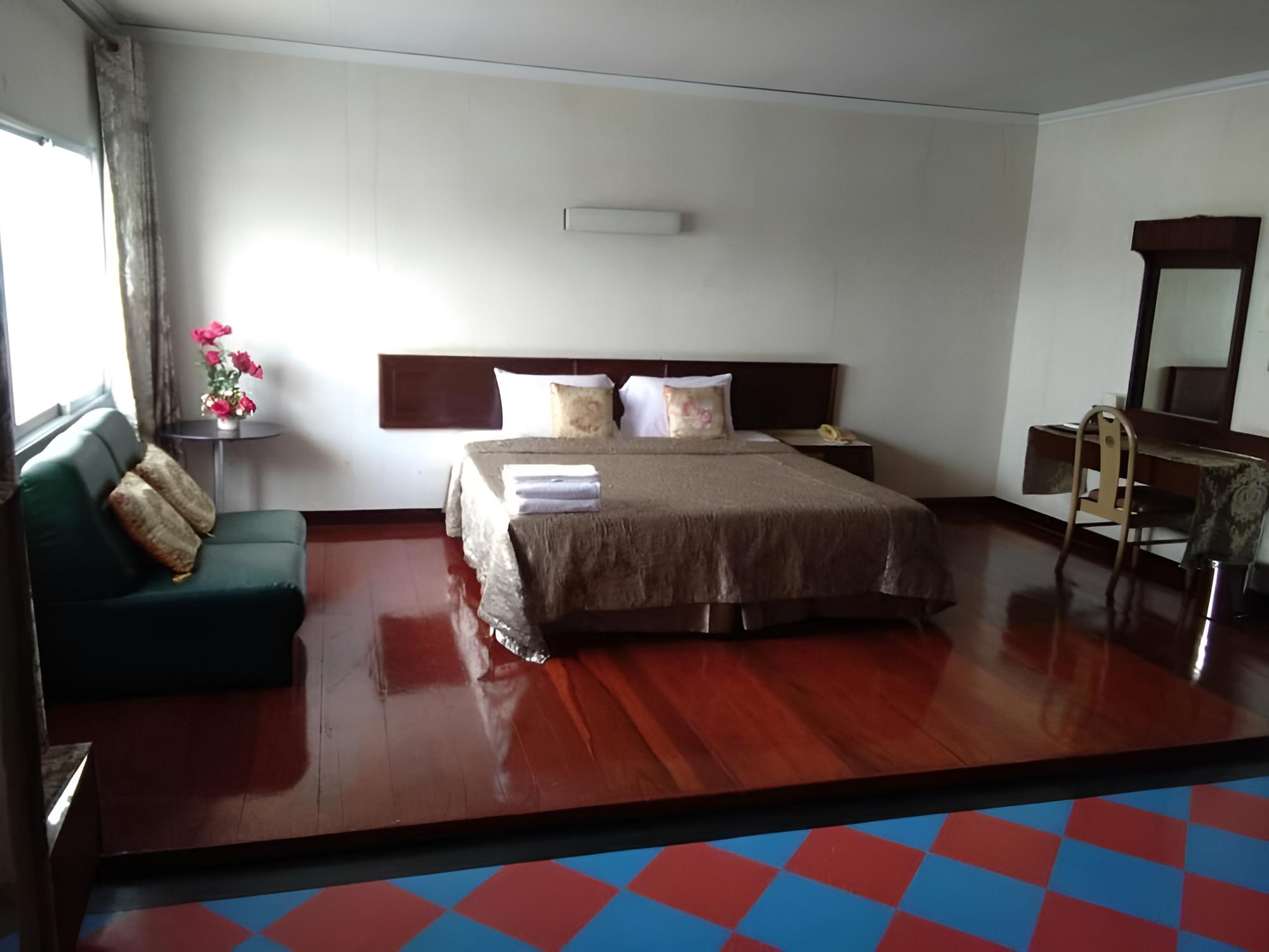 Petchkasem Grand Hotel