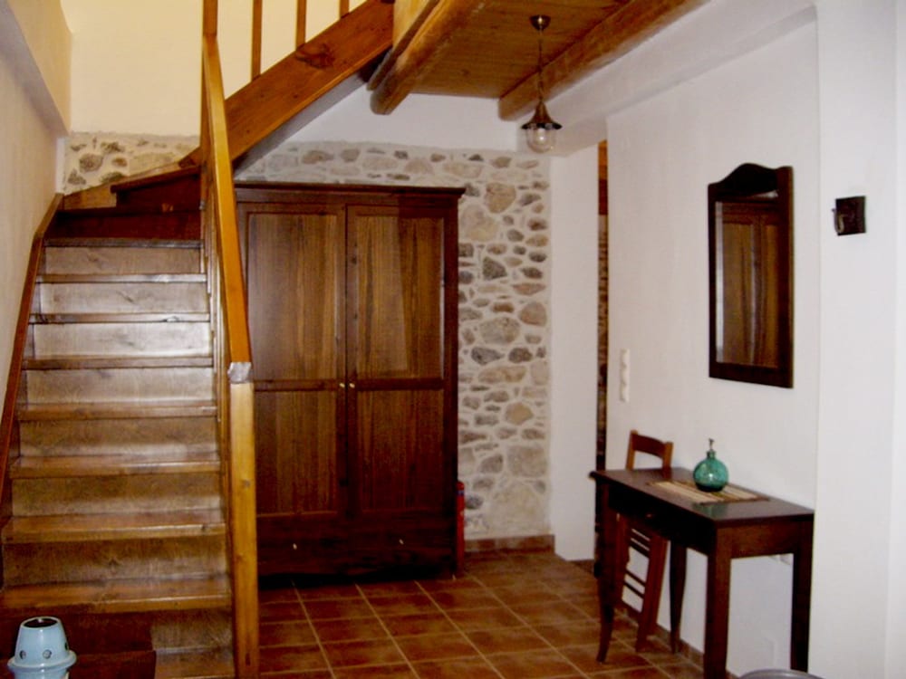 Ksa Sou Traditional Guesthouses