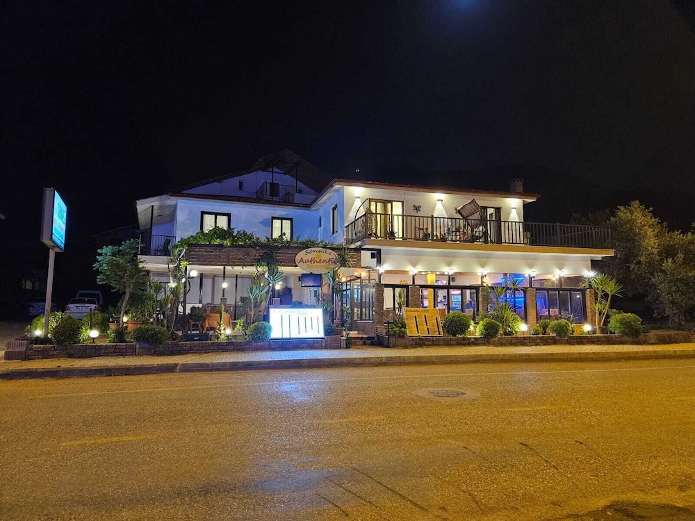 Sonmez Otel - Image 18
