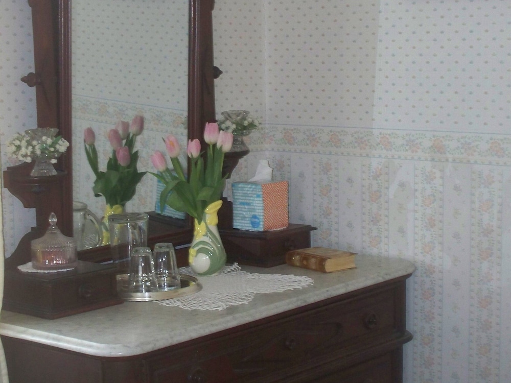 The Dominion House Bed & Breakfast